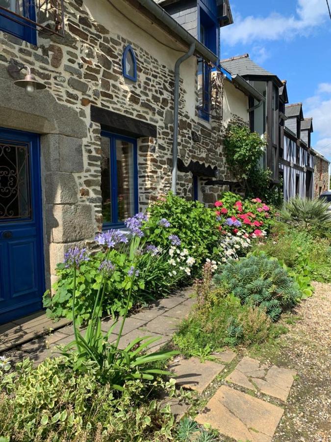 Maison En Pierre Dans Son Nid De Verdure Roz-Landrieux Eksteriør bilde