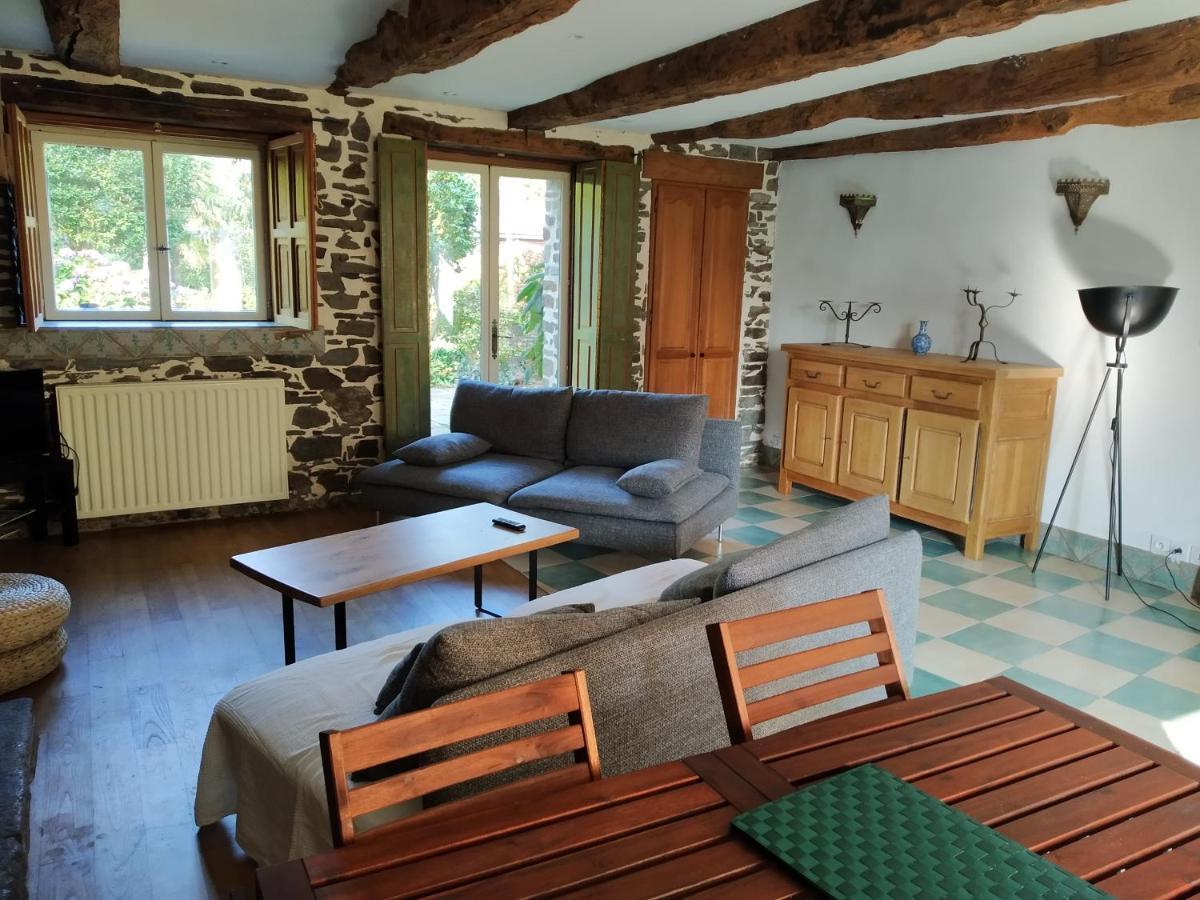 Maison En Pierre Dans Son Nid De Verdure Roz-Landrieux Eksteriør bilde