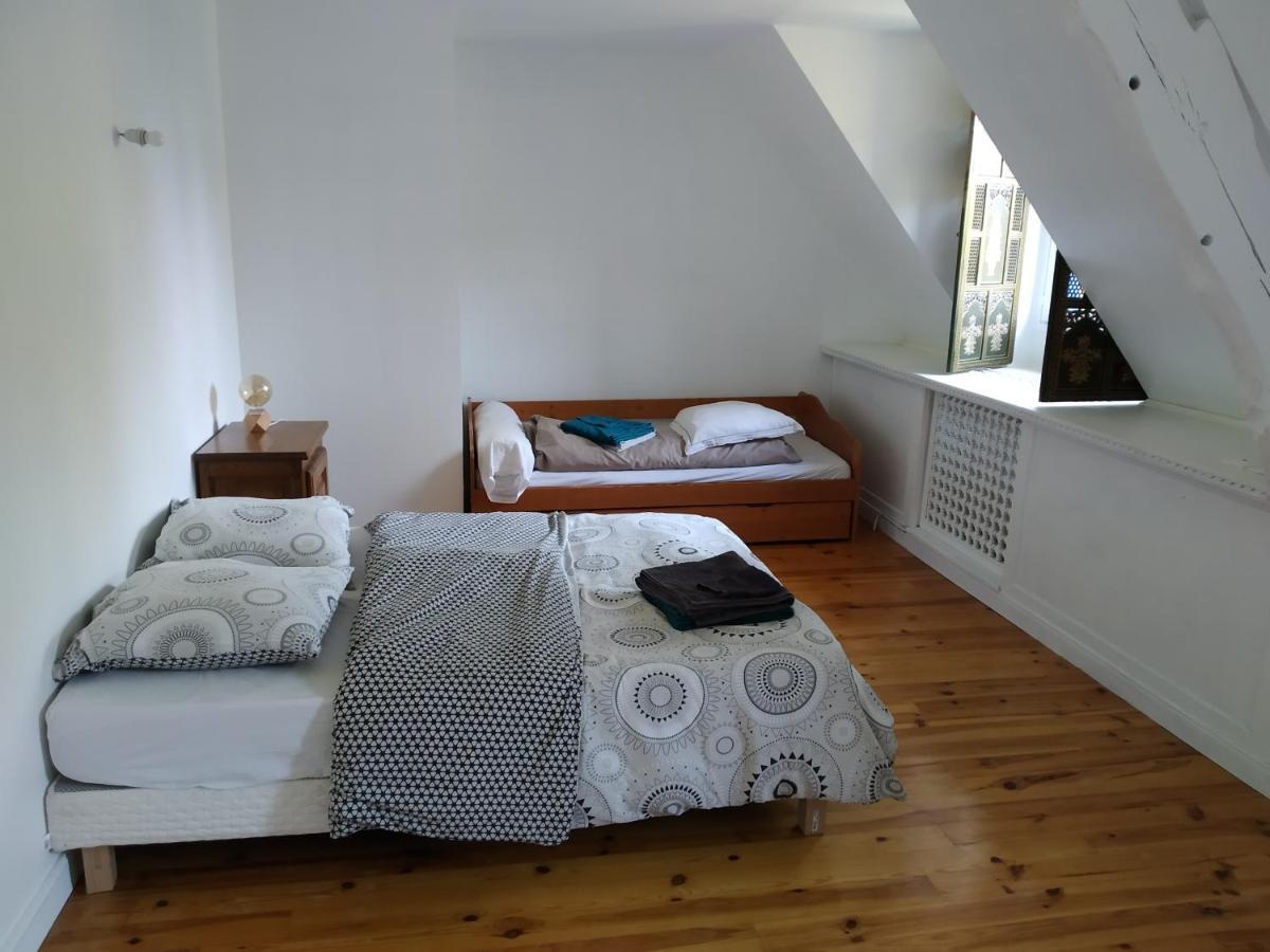 Maison En Pierre Dans Son Nid De Verdure Roz-Landrieux Eksteriør bilde