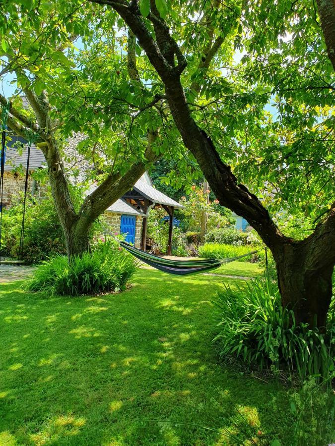 Maison En Pierre Dans Son Nid De Verdure Roz-Landrieux Eksteriør bilde