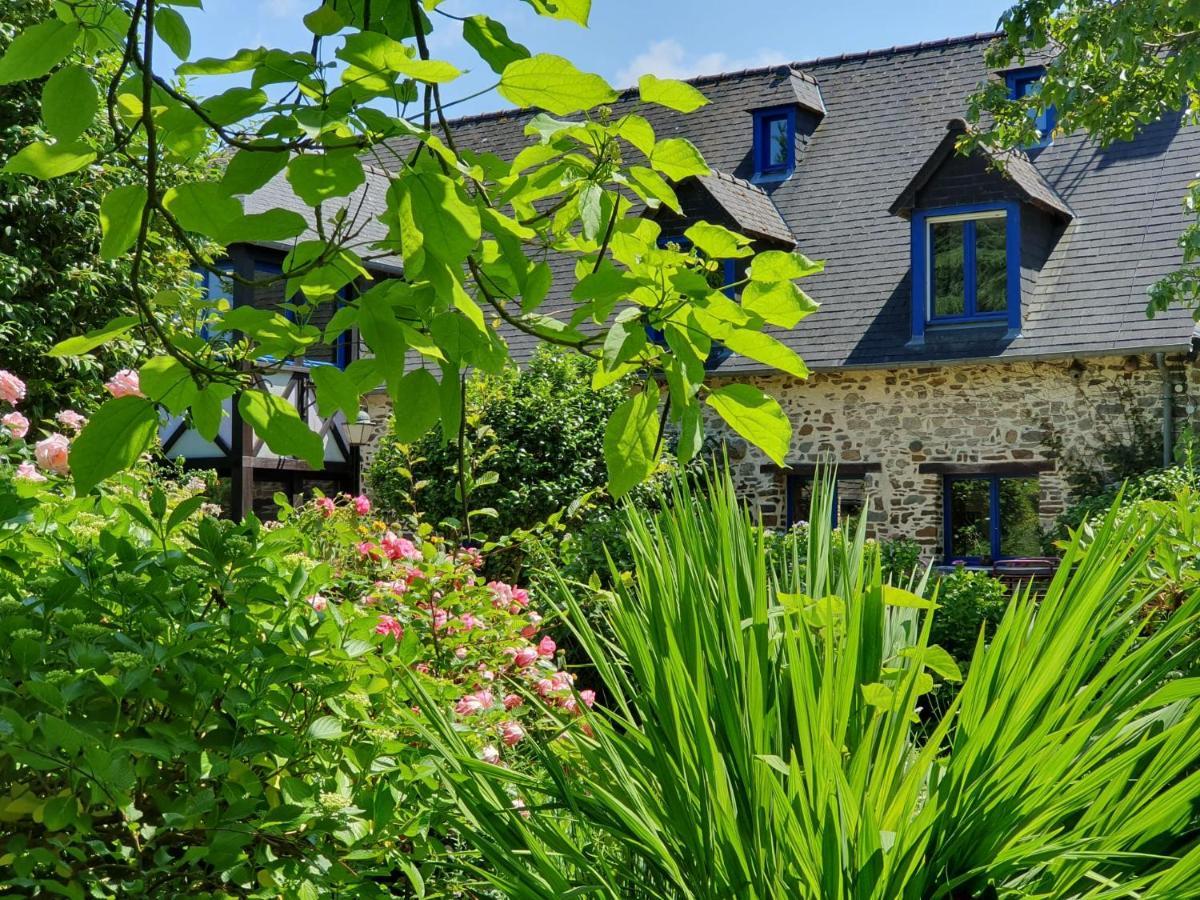 Maison En Pierre Dans Son Nid De Verdure Roz-Landrieux Eksteriør bilde